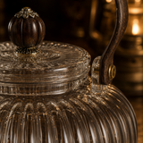 Clear Ribbed Pearl 850ml — lid and infuser macro detail
