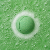 Peppermint & Tea Tree Bath Bombs · in-use fizz
