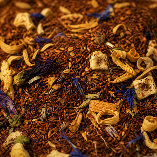 Red Bush Relax · loose-leaf detail